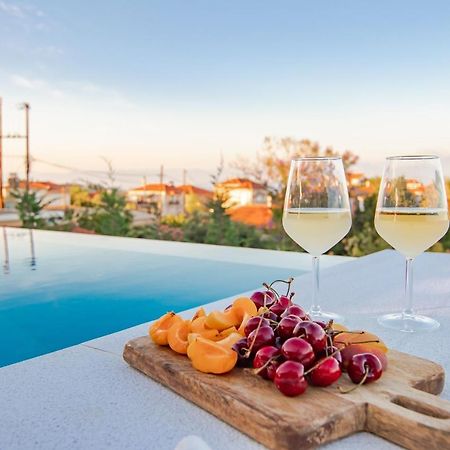 Georgianna'S Suite With Private Pool , 'Blank Suite' Charokopio Esterno foto