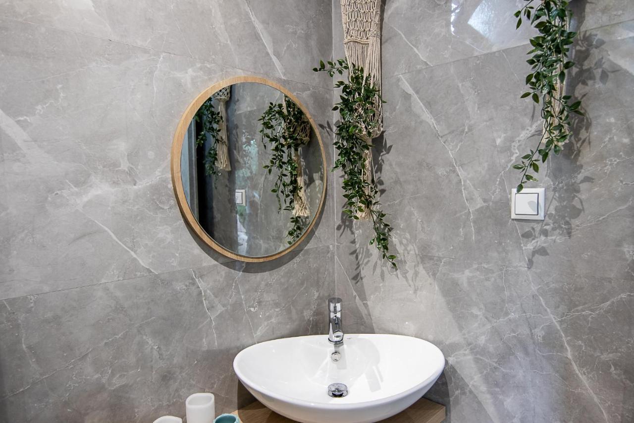 Georgianna'S Suite With Private Pool , 'Blank Suite' Charokopio Esterno foto