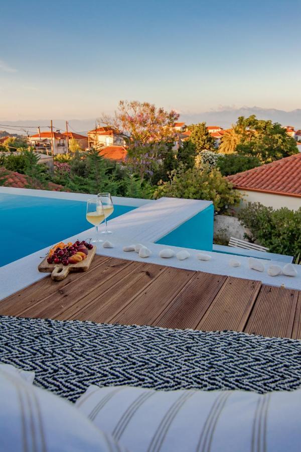 Georgianna'S Suite With Private Pool , 'Blank Suite' Charokopio Esterno foto