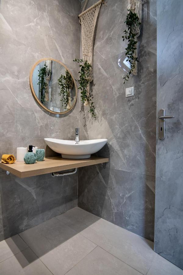 Georgianna'S Suite With Private Pool , 'Blank Suite' Charokopio Esterno foto